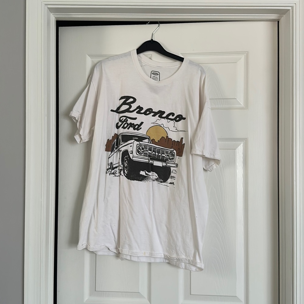 FORD LICENSE PRODUCT - Ford bronco graphic tee